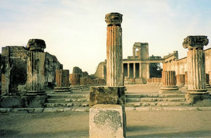 Pompeii ruins, Basilica